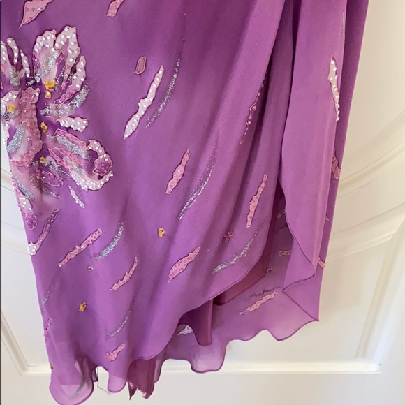 Beautiful purple dress with sequins - Picture 3 of 4